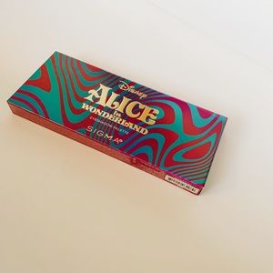 NEW! Sigma Alice in Wonderland Palette